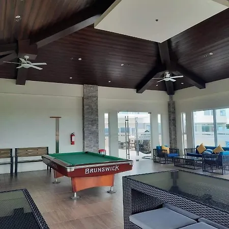 Condo With Direct Access To Shopping Mall In Bacolod City Exterior photo