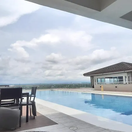 Condo With Direct Access To Shopping Mall In Bacolod City Exterior photo