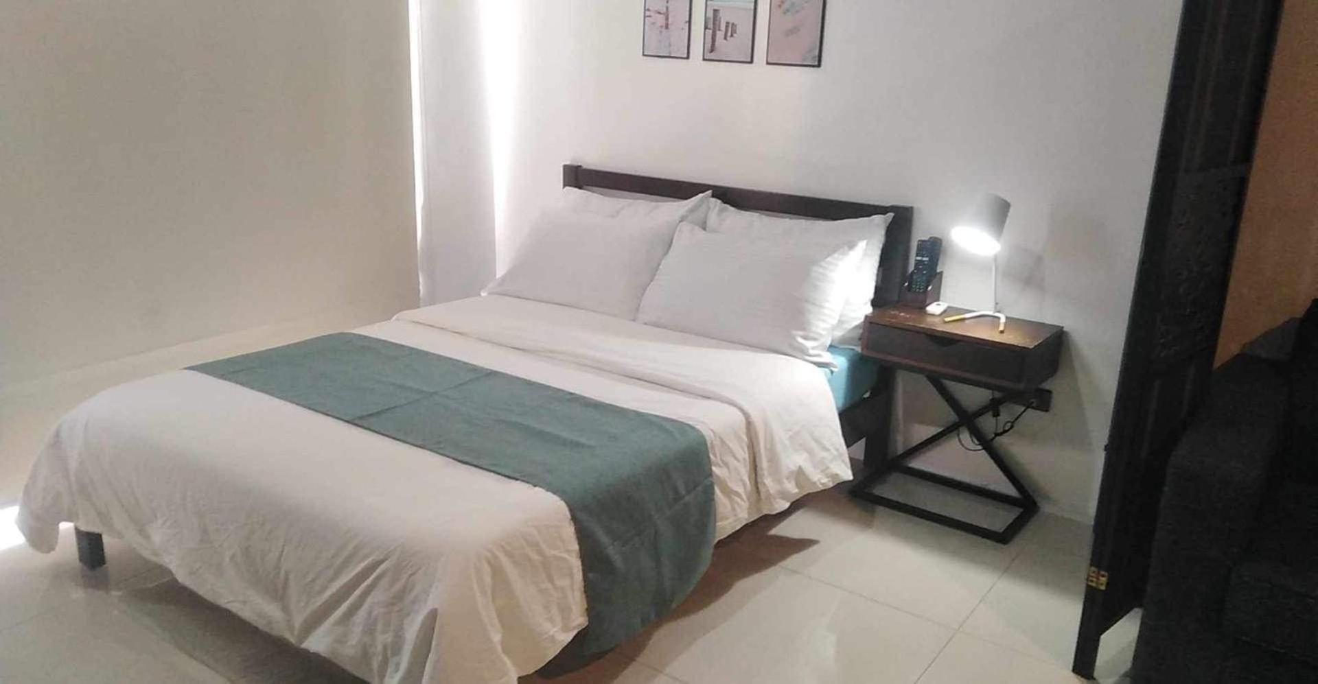 With Direct Access To Shopping Mall In Apartment Bacolod