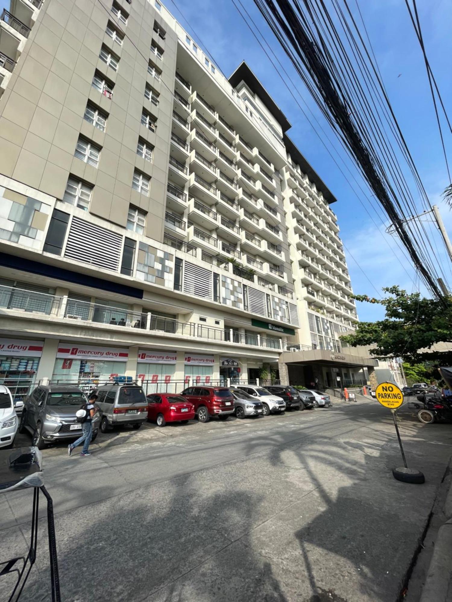 With Direct Access To Shopping Mall In
